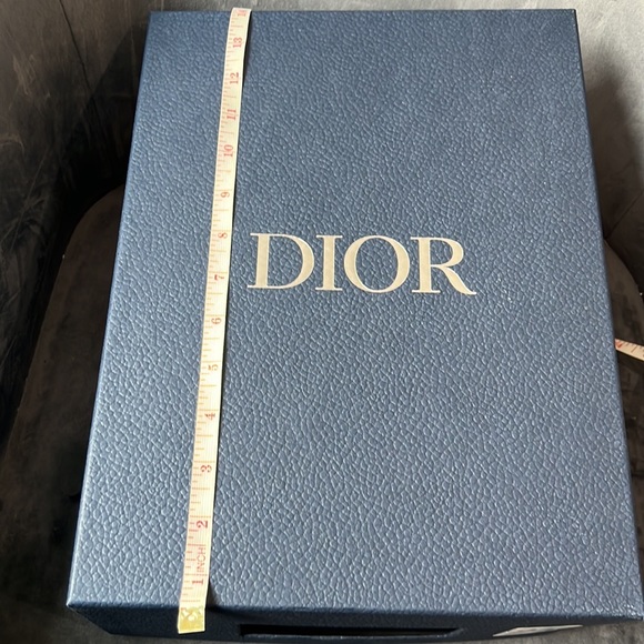 DIOR Empty Textured Gift Box Tissue Ribbon Medium Christian Dior 15.5”x10.5”x3” - Picture 5 of 5